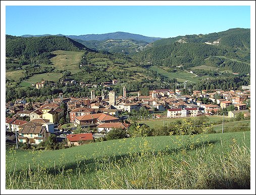 Panorama di Varzi (vista da Rosara)